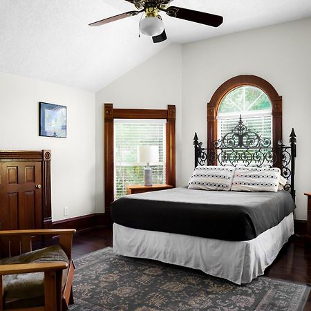 Brava House B&B Austin Exterior photo